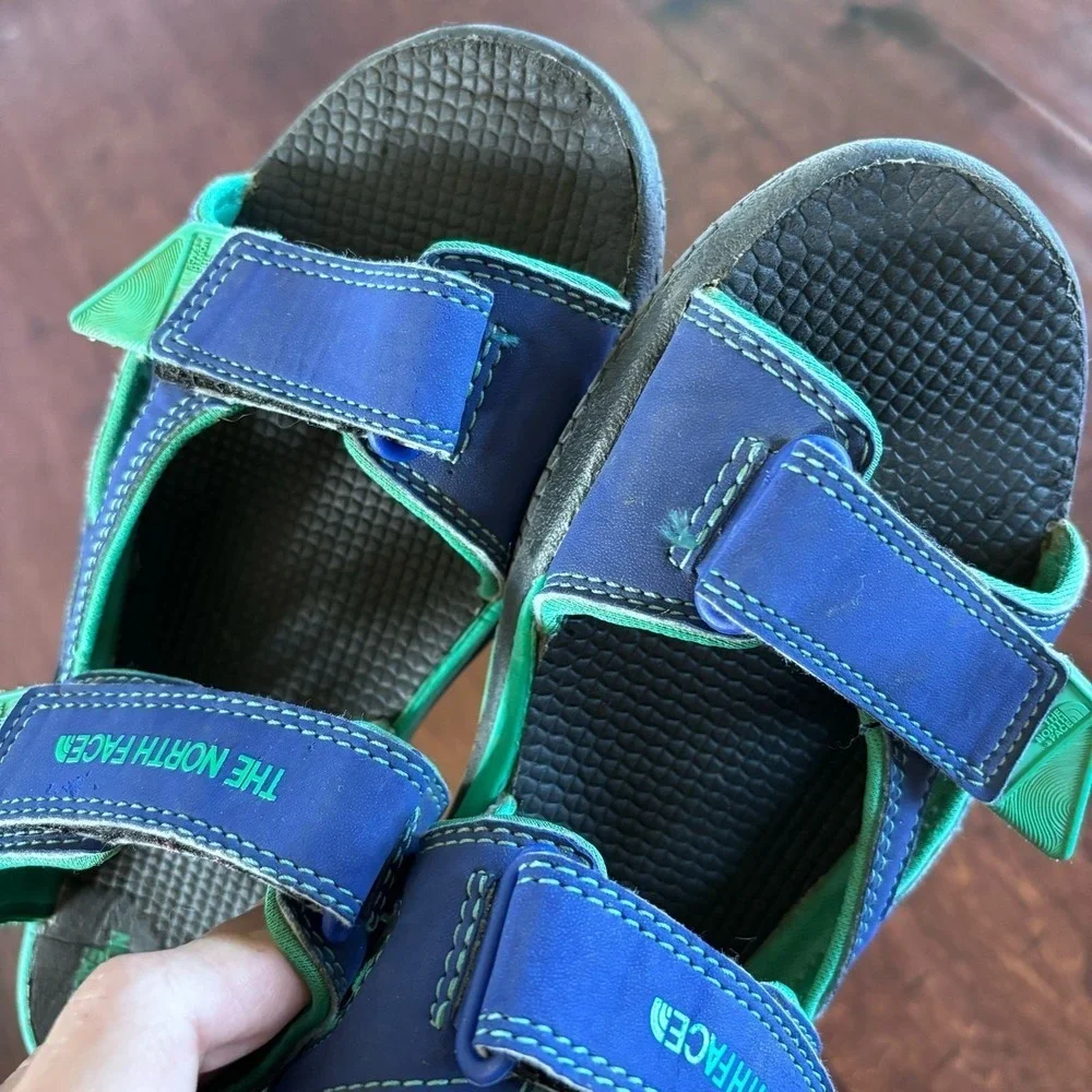 The North Face Girls‎ Sandals Size 5 Blue Green